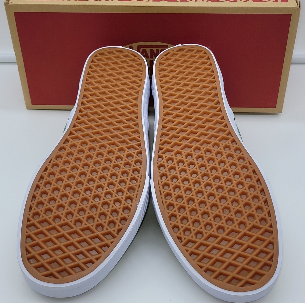 NEW Van Classic Slip-On - Picture 7 of 7